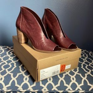 Lucky Brand Purple peep toe bootie Size 9 New Never Worn With Box
